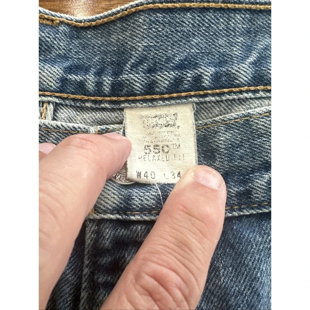 Levi's 550 Relaxed Fit Jeans Men's Size 40x34 Medium Wash Blue Y2K Classic Denim